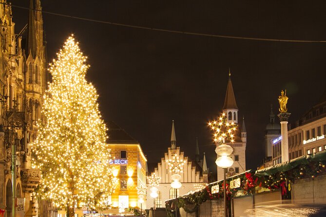 Magical Christmas Scenery In Munich - Walking Tour