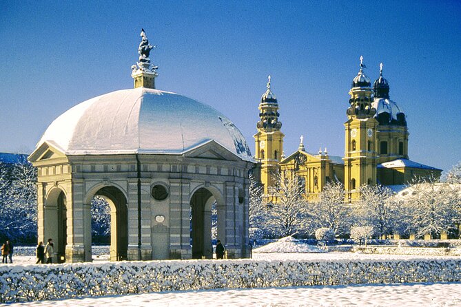 MAGiCAL Munich CHRiSTMAS TIME: Markets, Sights & Winter Joys EXCLUSiVE TOUR - Iconic Munich Sights Visit