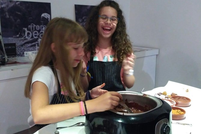 Make Delicious Belgian Chocolate With a Chocolate Expert! - Inclusions in the Chocolate Workshop