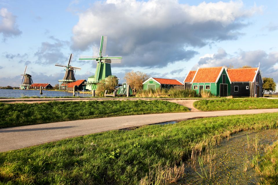 Marken, Volendam, and Edam Full-Day Tour From Amsterdam - Multilingual Experience Highlights