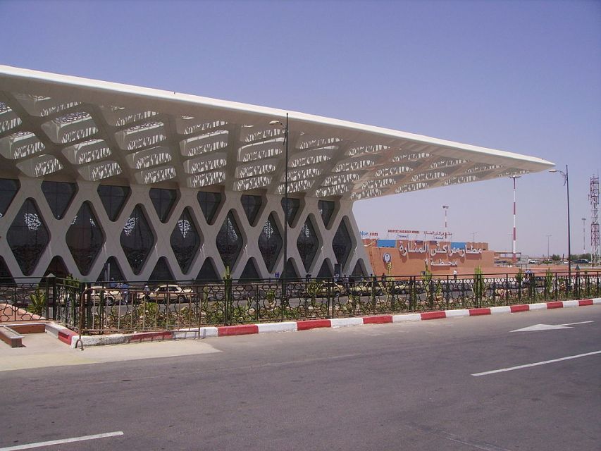 Marrakech: Marrakech Menara Airport Private 1-Way Transfer - Transfer Service Features