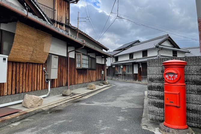 Maze Town Walking and Exploring Fish Market in Izumisano, Osaka - Discovering Local Delicacies and Fresh Seafood