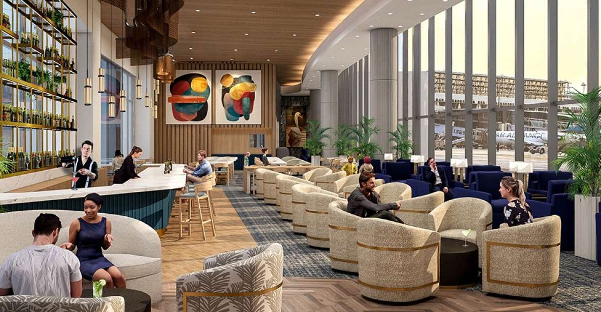 MCO Orlando International Airport: Plaza Premium Lounge - Lounge Experience