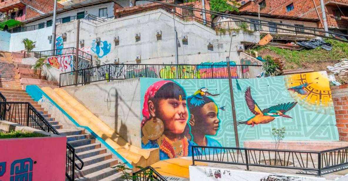 Medellin: Graffiti Tour Comuna 13 - Booking Information