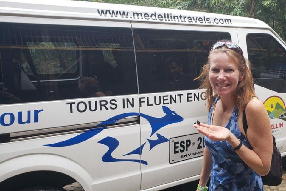 Medellin: Hotel Transfer to the JMC Airport - Highlights of the Service