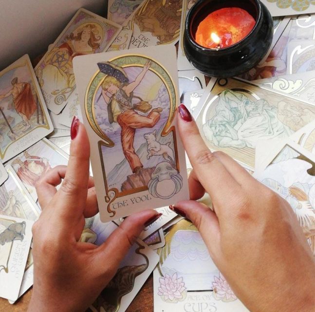 Medellin: Tarot, Oracles and Energetic Cleaning - Instructor Information