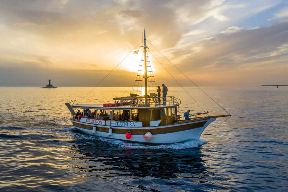 Medulin: Sunset Archipelago and Dolphin Cruise With Dinner - Experience Highlights