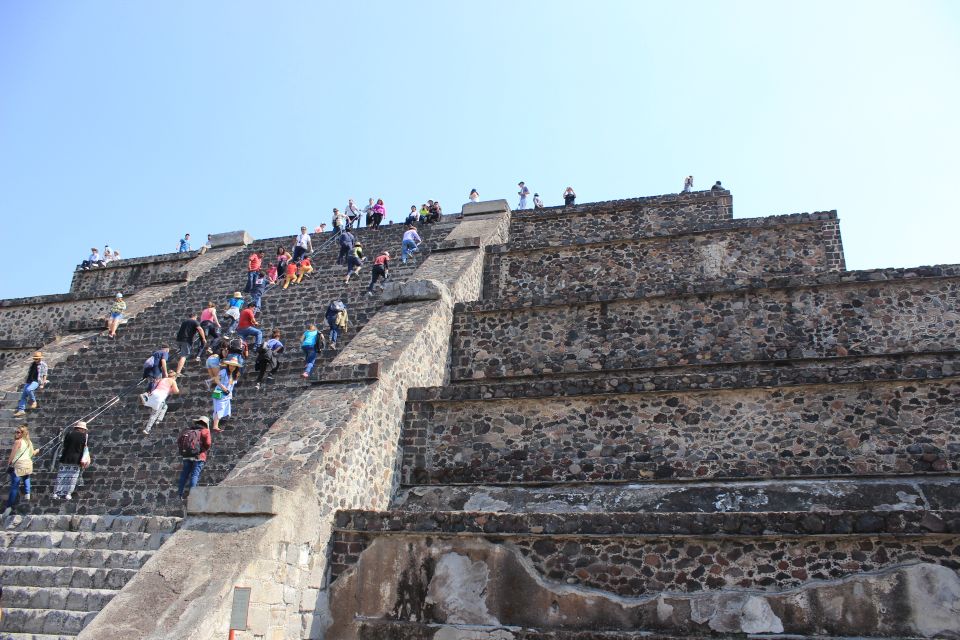 Mexico City: Private Full-Day Teotihuacan Archeological Tour - Pickup and Transportation