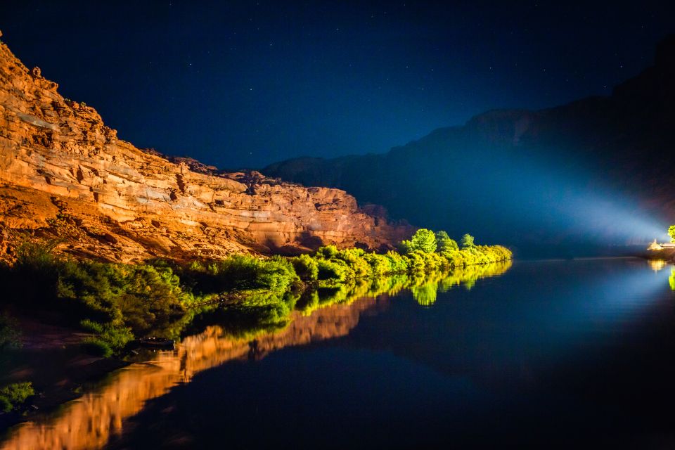 Moab: Colorado River Dinner Cruise With Music and Light Show - Experience Highlights