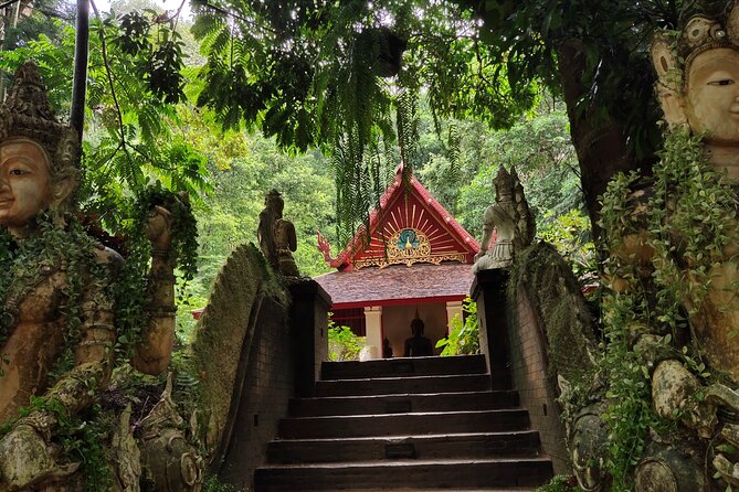 Monks Trails (1 Hour)-Wat Umong- Wat Phalat & Doi Suthep Temple - Importance of Wat Umong
