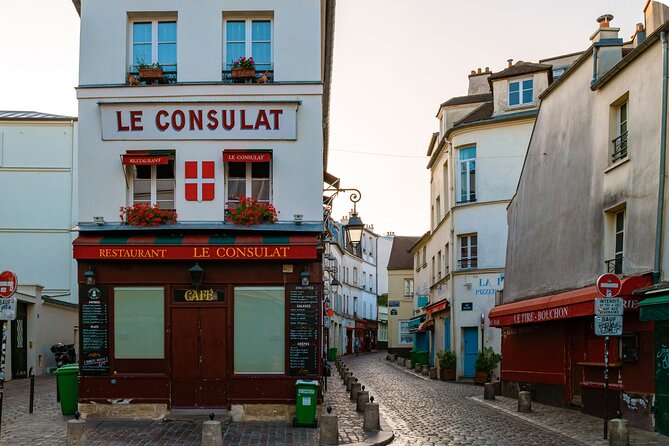 Montmartre Scavenger Hunt and Best Landmarks Self-Guided Tour - Landmarks to Discover