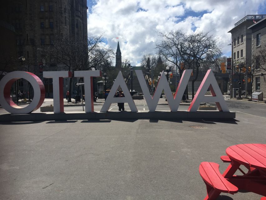 Montreal: Private Day Tour to Ottawa - Tour Experience