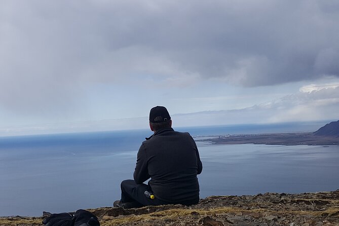 Mount Esja: Private Guided Hike  - Reykjavik - Meeting Point and Logistics