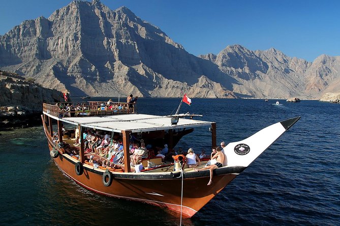 Musandam Dibba Tour With Dhow Cruise, Buffet Lunch & Transfers - Traveler Requirements