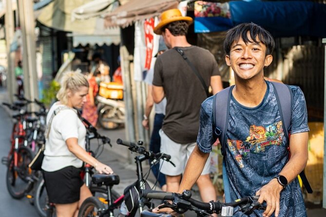 Must-Try: Hidden Bangkok Bike and Food Tour - Traveler Experiences