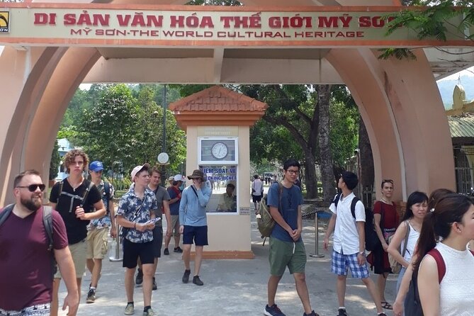 My Son Sanctuary & Boat Trip With Small Group From Hoi An - Vegetarian Option Availability