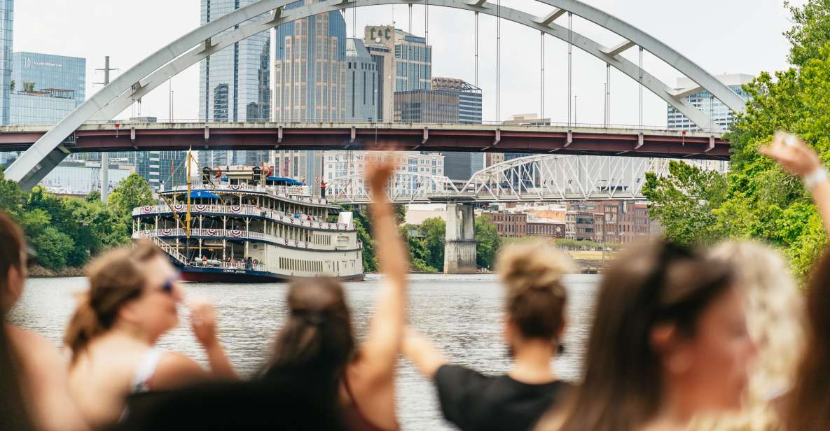 Nashville: Pontoon Party Cruise With a Captain - Experience on Board