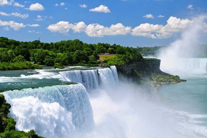 Niagara Falls Day Tour From Toronto - Language and Communication