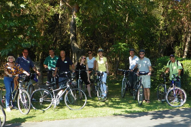 Niagara Wine and Cheese Bicycle Tour With Local Guide - Tour Logistics