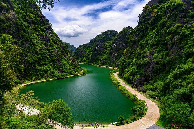 Ninh Binh Daily Tour: Hoa Lu- Am Tien Cave - Tam Coc- Bike - Bich Dong Pagoda - Inclusions and Amenities