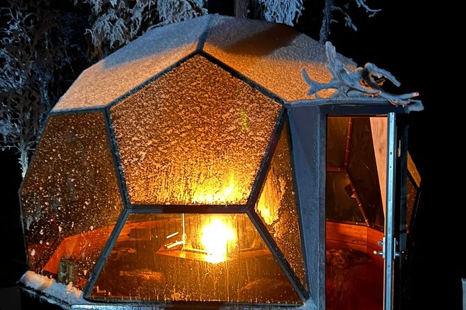 Northern Lights Dinner in a Glass Igloo - Scenic Surroundings