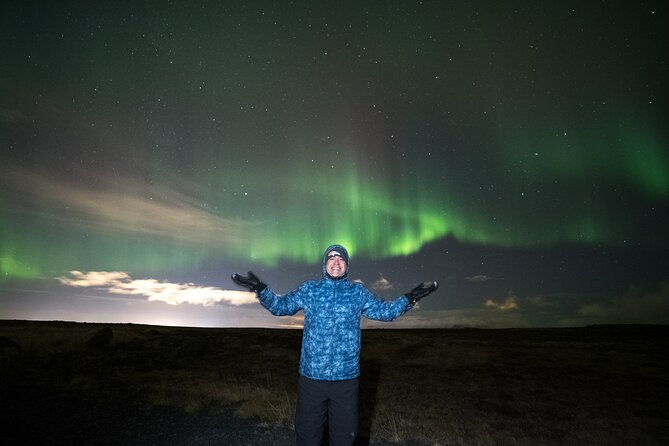 Northern Lights Hunt and Jeep Tour With a Photographer - Photographers Role