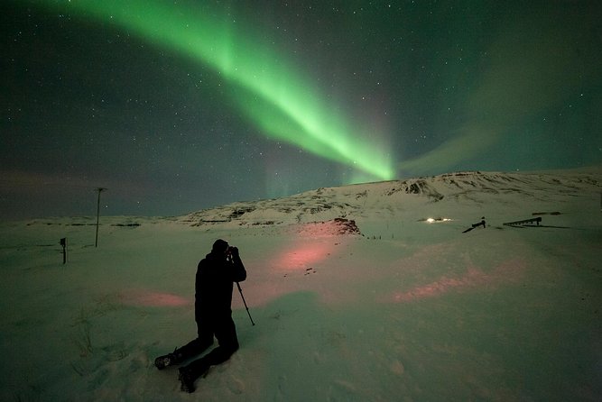 Northern Lights Small-Group Tour From Reykjavik With Hot Drink - Booking and Cancellation Policies