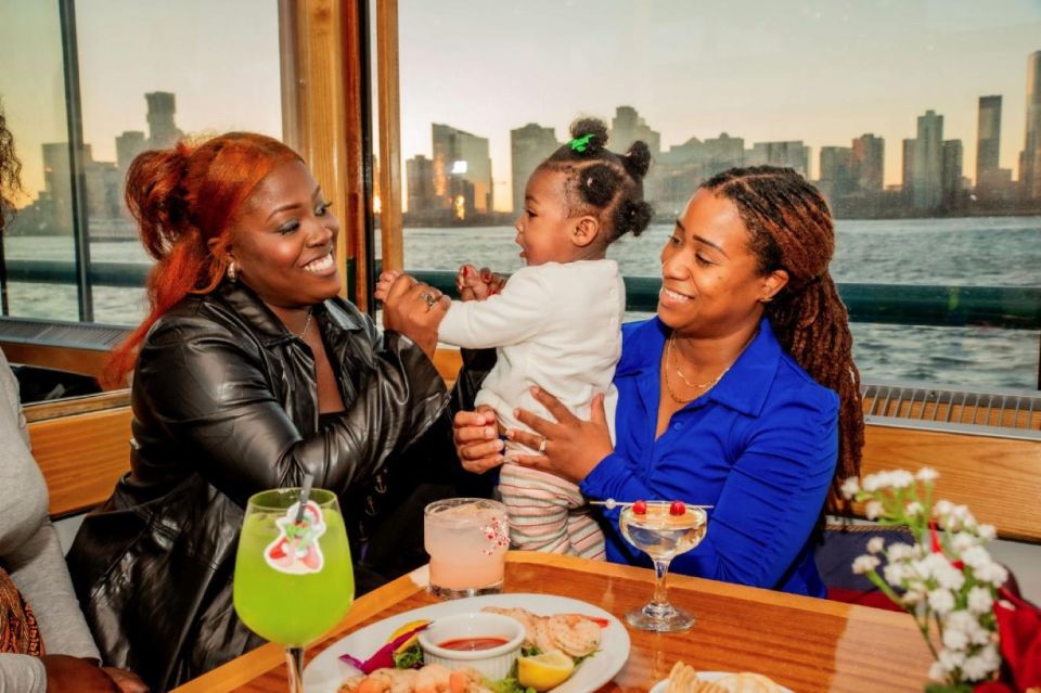 NYC: Sunset Holiday Cocoa Cruise - Experience Highlights on the Yacht