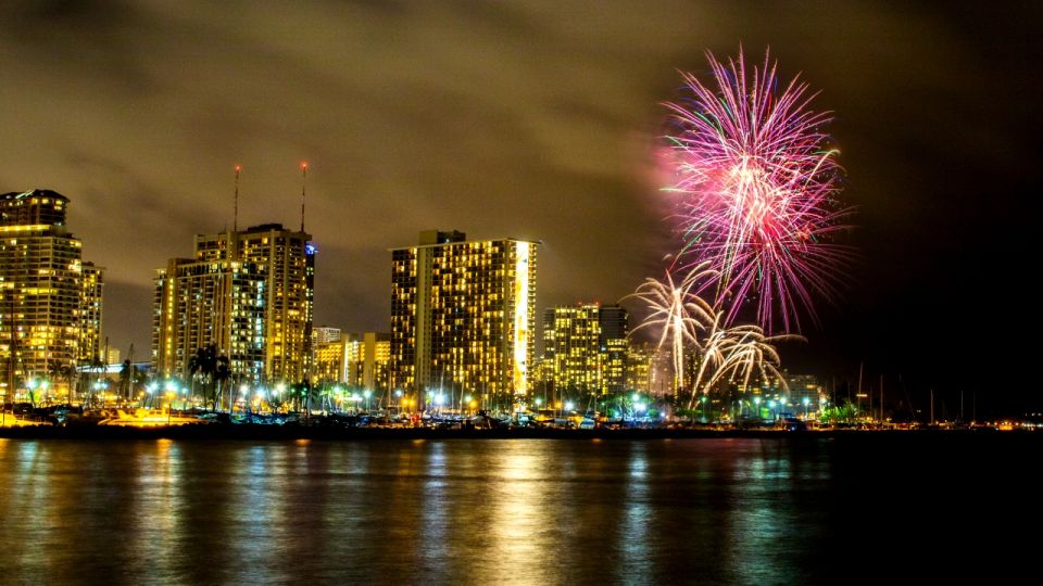 Oahu: Independence Day Waikiki Firework Cruise - Shuttle Service Information