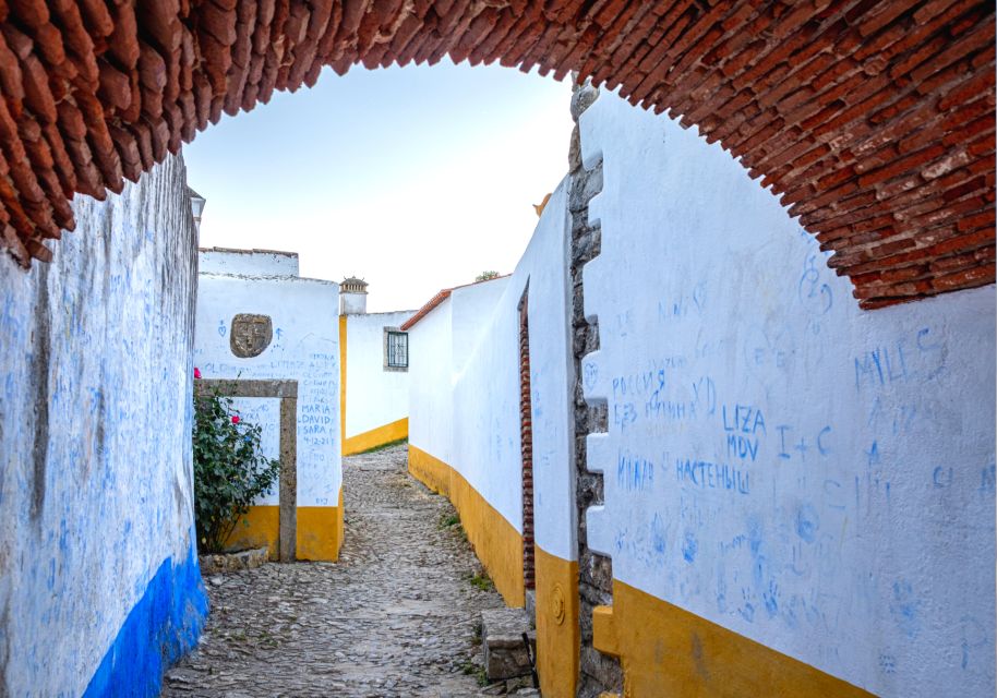 Obidos: Self-Guided Scavenger Hunt and Sightseeing Tour - Experience Highlights