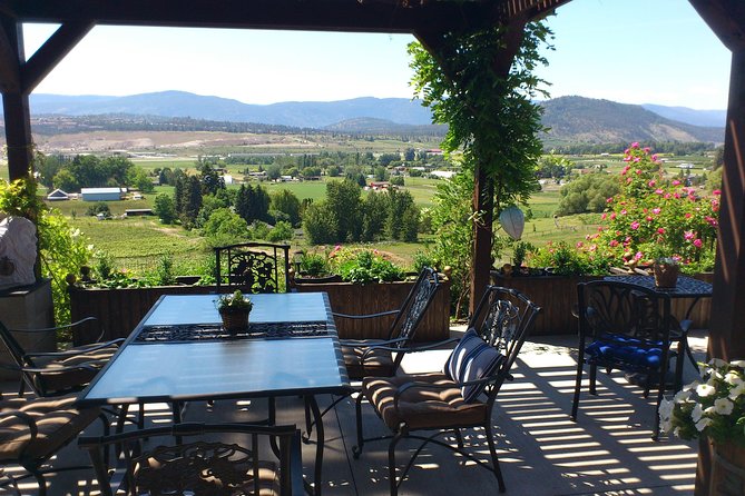 Okanagan Deluxe Wine Toasting Tour - Tour Overview