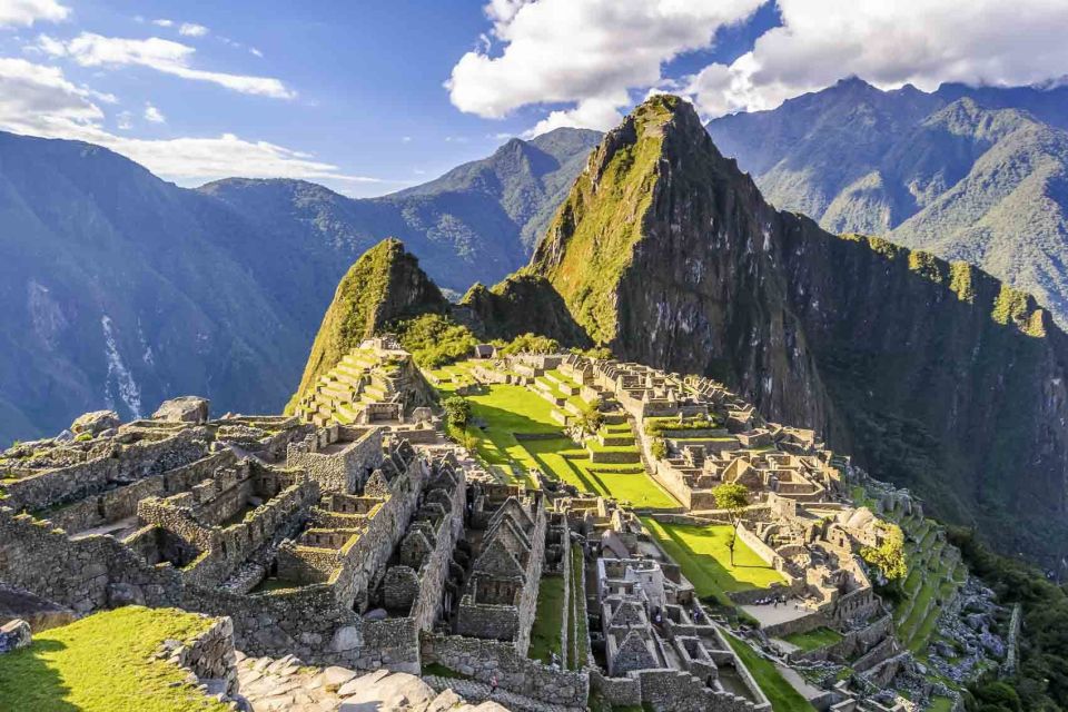 Ollantayambo: Vistadome Round-trip Train to Aguas Calientes - Experience Highlights of the Journey