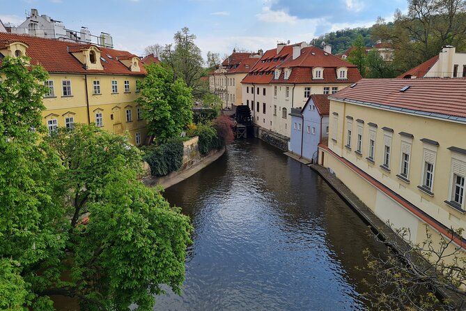 One-Day Private Guided Sightseeing Prague Tour - Itinerary Overview