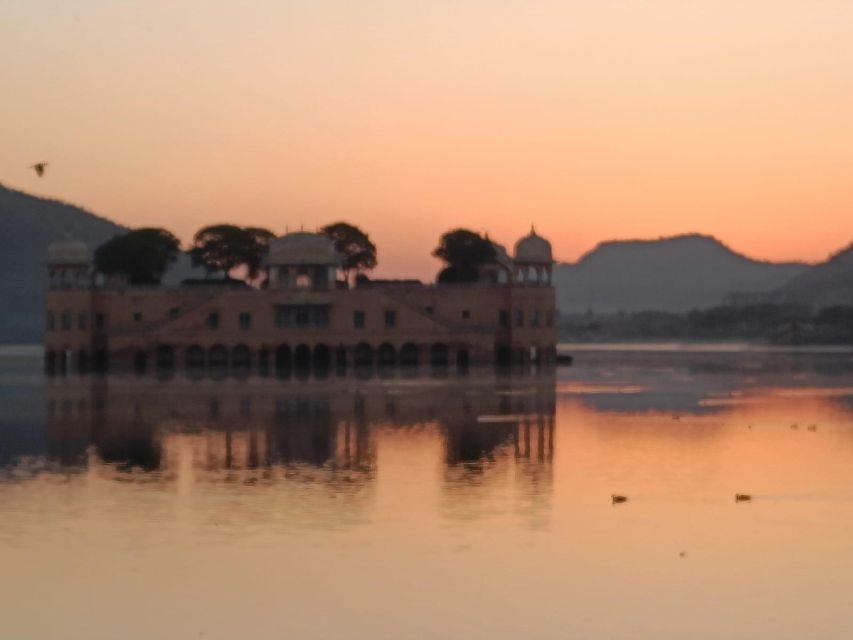 One Day Tour in Pink City Jaipur With Guide - Must-Visit Attractions