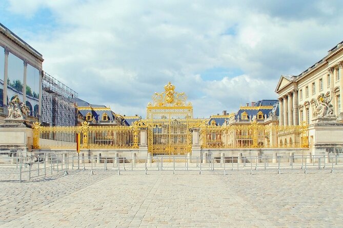 One-Day Transport to Versailles With Pick-Up From Le Havre - Transport Details