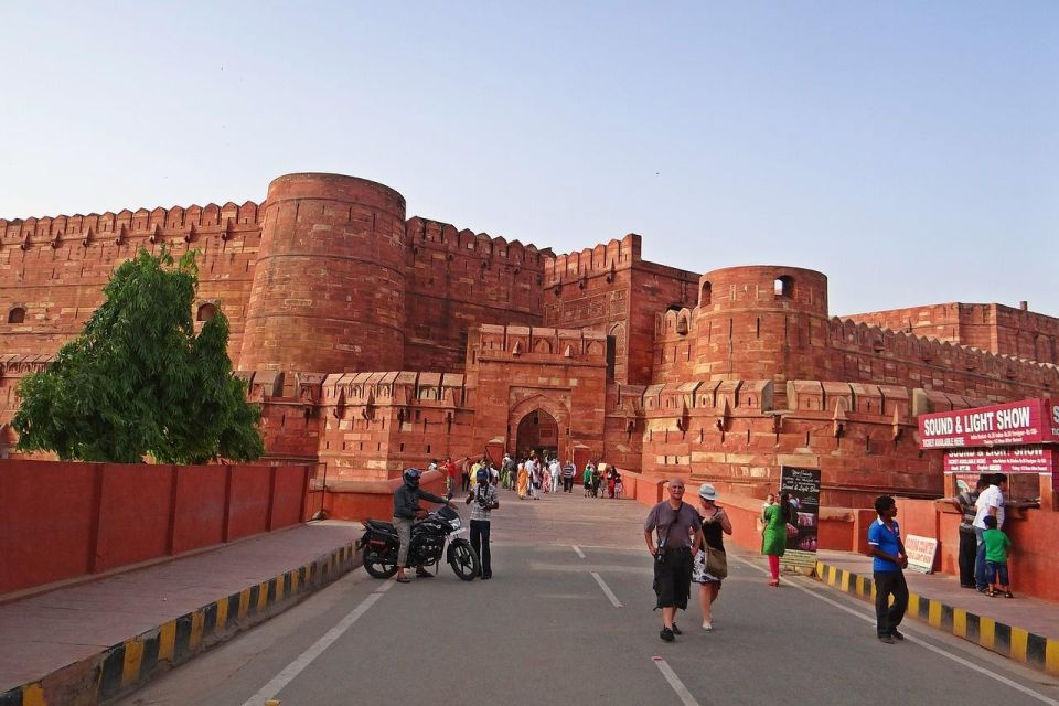 Overnight Agra Tour From Delhi - Day 1 Itinerary