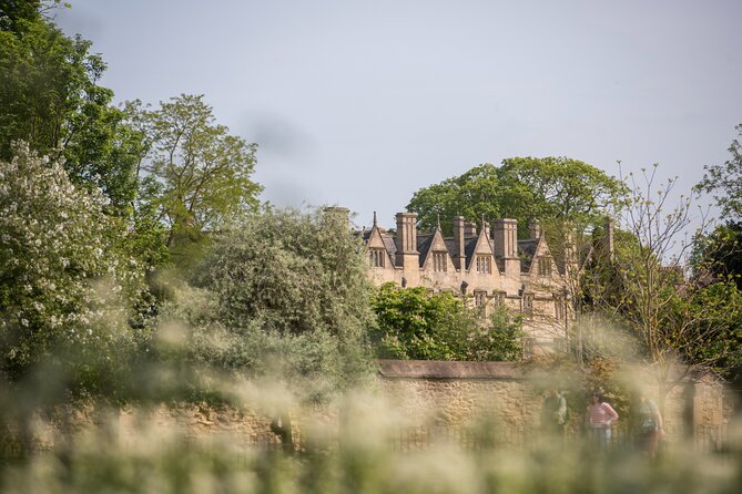 Oxford University Walking Tour With Afternoon Tea - Meeting and Pickup Information