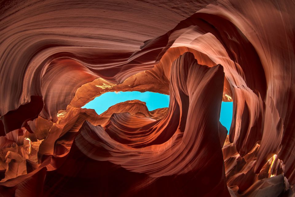 Page: Lower Antelope Canyon Entry and Guided Tour - Description of Lower Antelope Canyon
