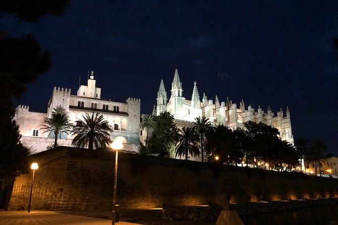 Palma Night Walking Tour - Safety and Guided Exploration