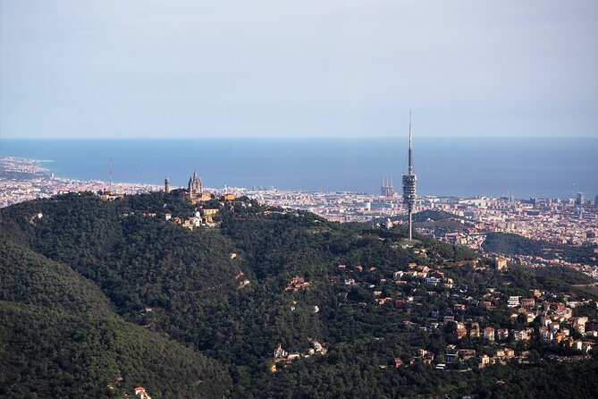 Panoramic Flight Over Barcelona - Flying Over Barcelonas Iconic Landmarks