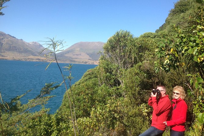 Paradise Day Walks - Trekking Through Routeburn Track