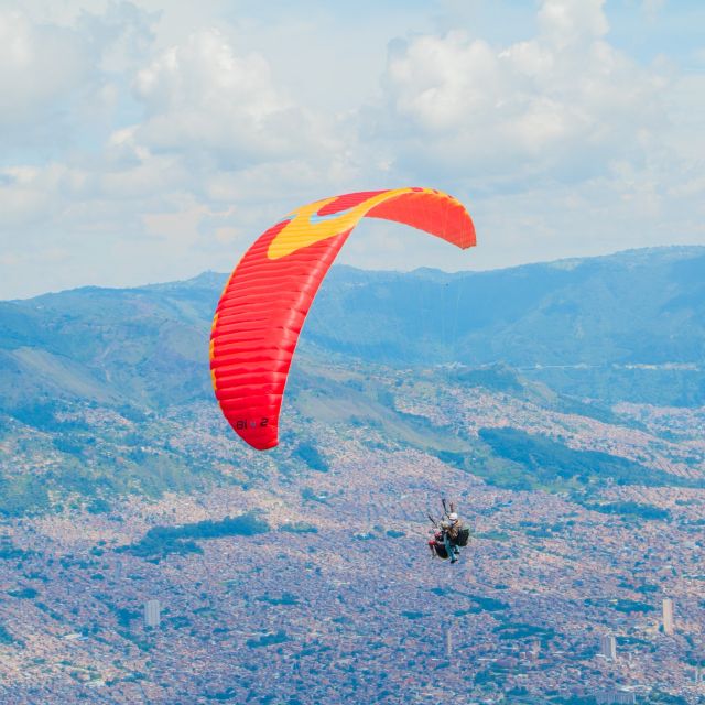 Paraglide Over Beautiful Medellin - Booking Details