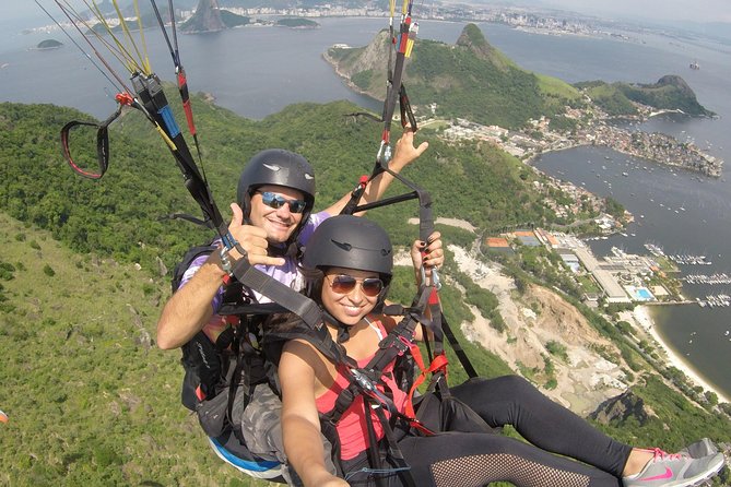 Paragliding Tandem Flight in Niterói - Enjoy Safe and Professional Tandem Flights