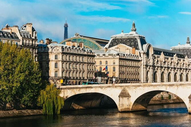 Paris Seine River Cruise With Panoramic Dinner Tour - Gourmet Experience on the Seine