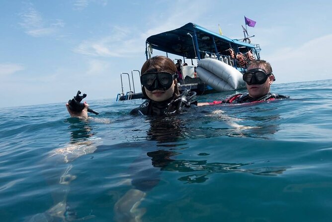 Pattaya PADI Beginner Scuba Diving One Try Dive Depth 6 Meters and Snorkeling ) - Instructions and Guidance by Instructor