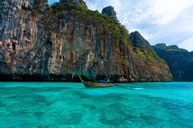 Phi Phi Khai Islands Full Day Tour With Lunch by Catamaran - Catamaran Experience Overview