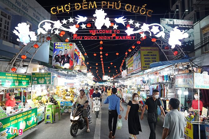 Phu Quoc City - Local Street Food Tour By Night - Local Vendors and Specialties