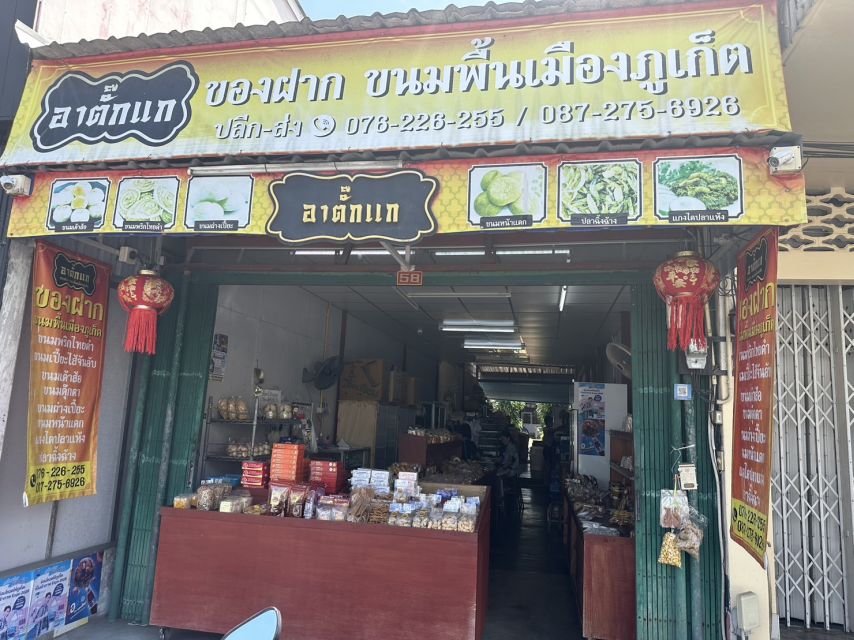 Phuket: Old Town Street Food Hidden Gems Walking Tour - Food Tasting Highlights