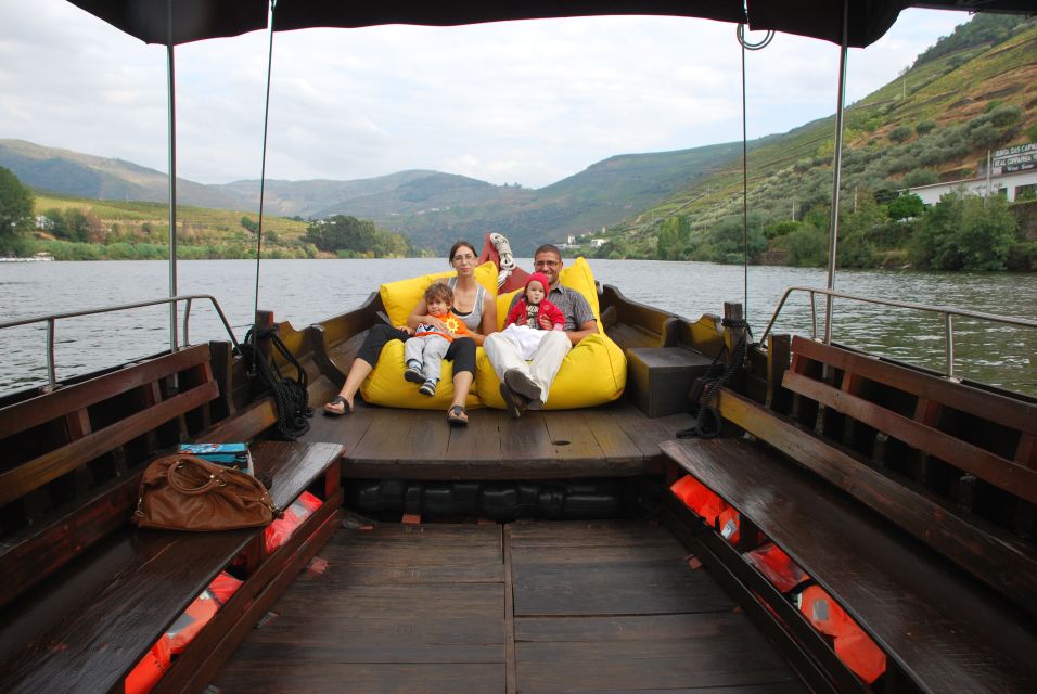 Pinhão: Private Rabelo Boat Tour Along the River Douro - Experience Highlights