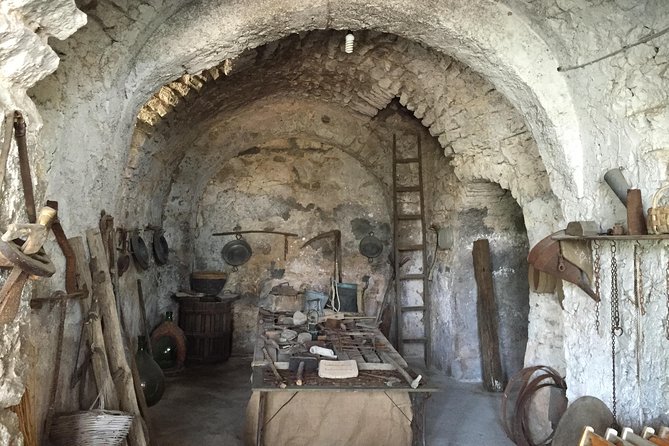 Pompeii-Wine Tasting Tour From Sorrento, Licensed Guide Included - Visual Experience